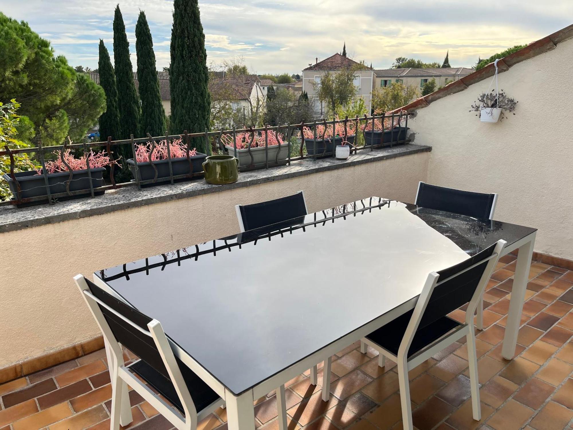 Duplex Lumineux Sur Gde Terrasse, Balneo Double, Parking Prive, Clim, Local Velos Entraigues-sur-la-Sorgue Zewnętrze zdjęcie