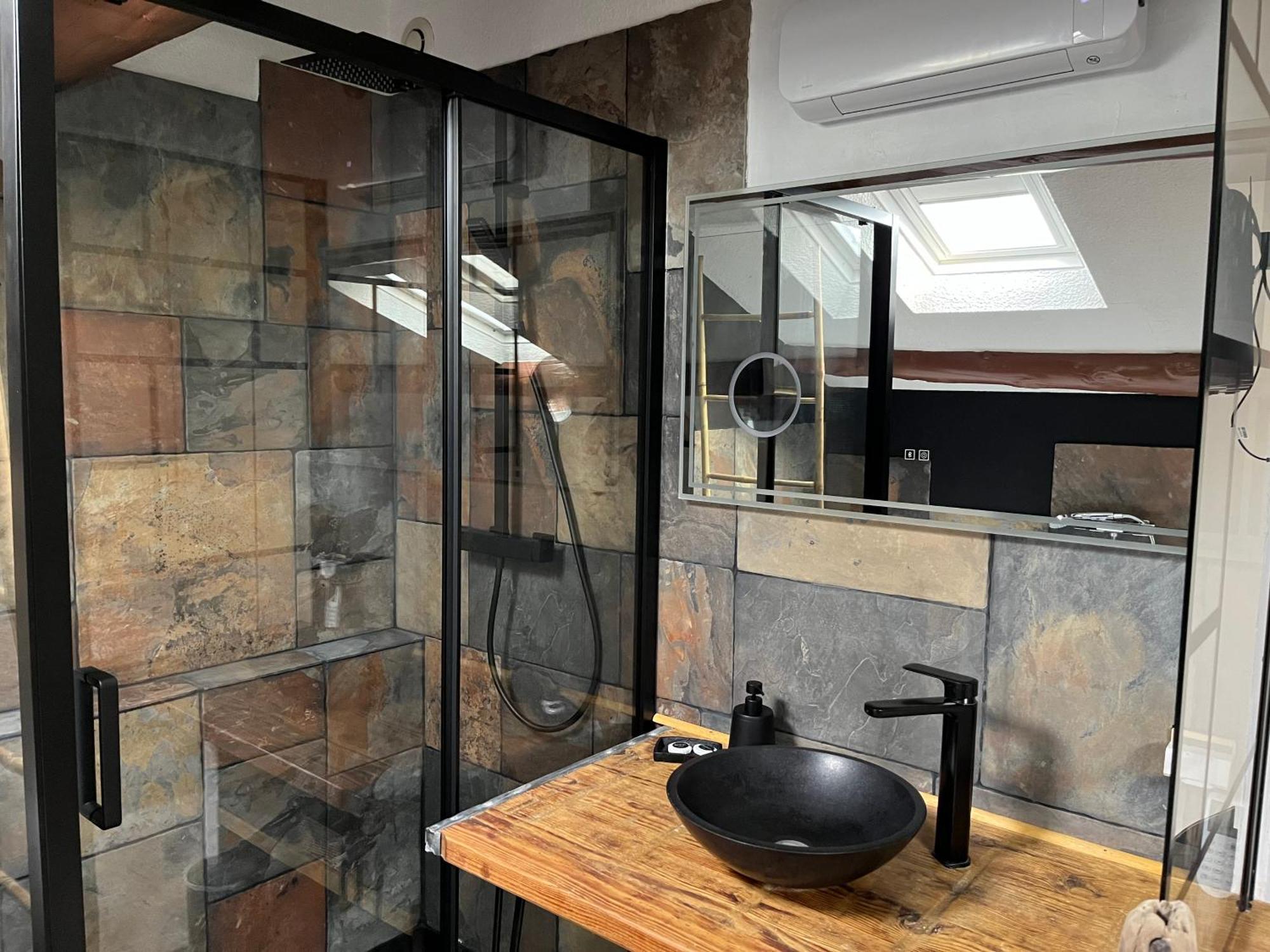 Duplex Lumineux Sur Gde Terrasse, Balneo Double, Parking Prive, Clim, Local Velos Entraigues-sur-la-Sorgue Zewnętrze zdjęcie